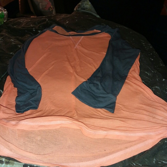 Half sleeve shirt - Picture 1 of 1